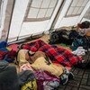 L'UE et la Croix-Rouge aident des milliers de migrants vénézuéliens à travers l'Amérique latine. La nuit, les femmes et les enfants sont hébergées dans des tentes, à côté des centres de santé de la Croix-Rouge.