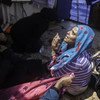 В ООН призвали стороны боевых действий в Ливии обеспечить защиту гражданского населения. Обстрелы и бомбежки угрожают жизни не только самих ливийцев, но и оказавшихся в Ливии беженцев и мигрантов, как эта женщина из Эфиопии. 