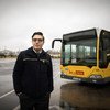 这位叙利亚难民在德国得到了重新安置，开始了在柏林做公交车司机的新生活。