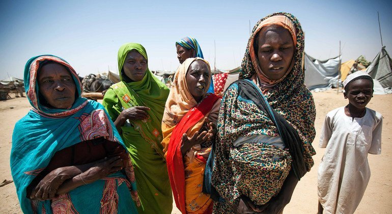 Un grupo de mujeres desplazadas en Darfur, Sudán. 