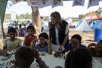 Paloma Escudero, la directora de comunicación de UNICEF, visita a las familias centroamericanas que esperan en la frontera entre Guatemala y México para solicitar una visa humanitaria