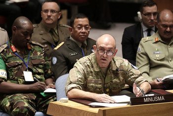 أرشيف: مايكل أنكير لوليسغارد قائد قوات بعثة الأمم المتحدة في مالي، يتحدث أمام مجلس الأمن الدولي، يونيو/حزيران 2015.