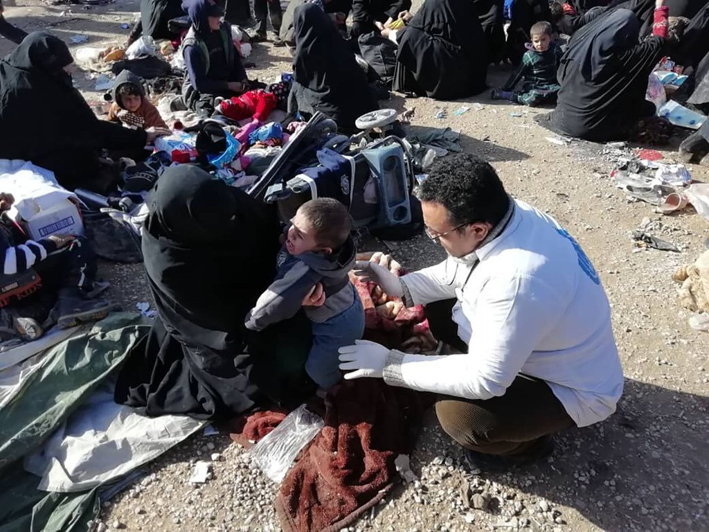 منظمة الصحة العالمية في سوريا تقدم المساعدات للنازحين في مخيم الهول.