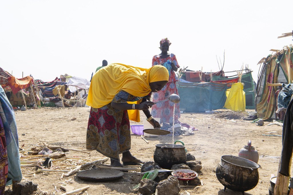 为躲避暴力而逃往喀麦隆的尼日利亚难民。