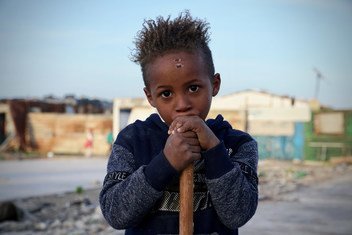 利比亚的一个流离失所儿童。