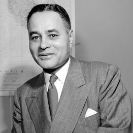 राल्फ़ बंच एक अफ़्रीकी - अमेरिकी नागरिक (1904 - 1971) और संयुक्त राष्ट्र के एक वरिष्ठ अधिकारी थे. उन्हें वर्ष 1950 के नोबेल शान्ति पुरस्कर से सम्मानित किया गया था.