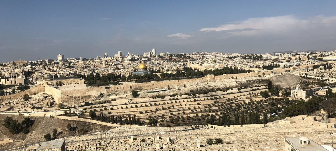 مدينة القدس كما تبدو من أعلى جبل الزيتون. نوفمبر/تشرين الثاني 2018.