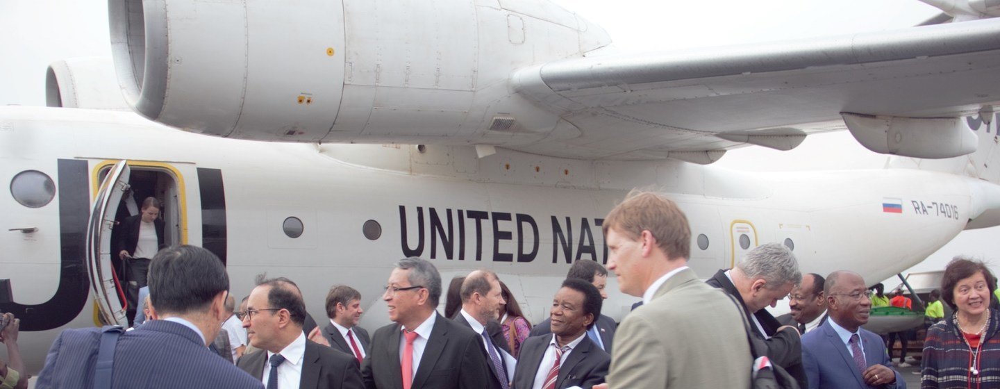 Chegada da delegação do Conselho de Segurança ao Aeroporto Internacional Osvaldo Vieira, em Bissau, neste 15 de fevereiro.