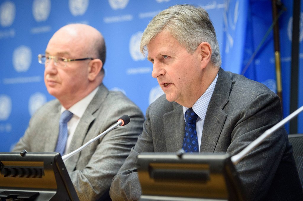Le Secrétaire général adjoint des Nations Unies aux opérations de paix, Jean-Pierre Lacroix (à droite), et Smaïl Chergui, Commissaire à la paix et à la sécurité de l'Union africaine, lors d'une conférence de presse en février 2019.
