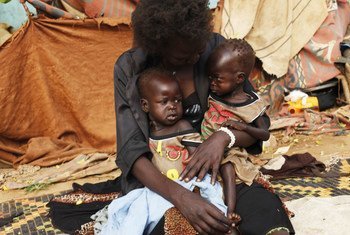 Deux jumelles souffrent de malnutrition au Soudan du Sud, décembre 2018.