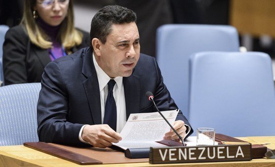 Representante da Venezuela discursando no Conselho de Segurança após a votação