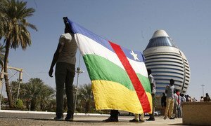 Президент ЦАР Ф.Туадера,  президент Судана О.аль-Башир, председатель Комиссии Африканского союза и представители 14 вооруженных группировок парафировали соглашение о мире и примирении. Церемония парафирования состоялась в Хартуме,  а подписание -в Банги