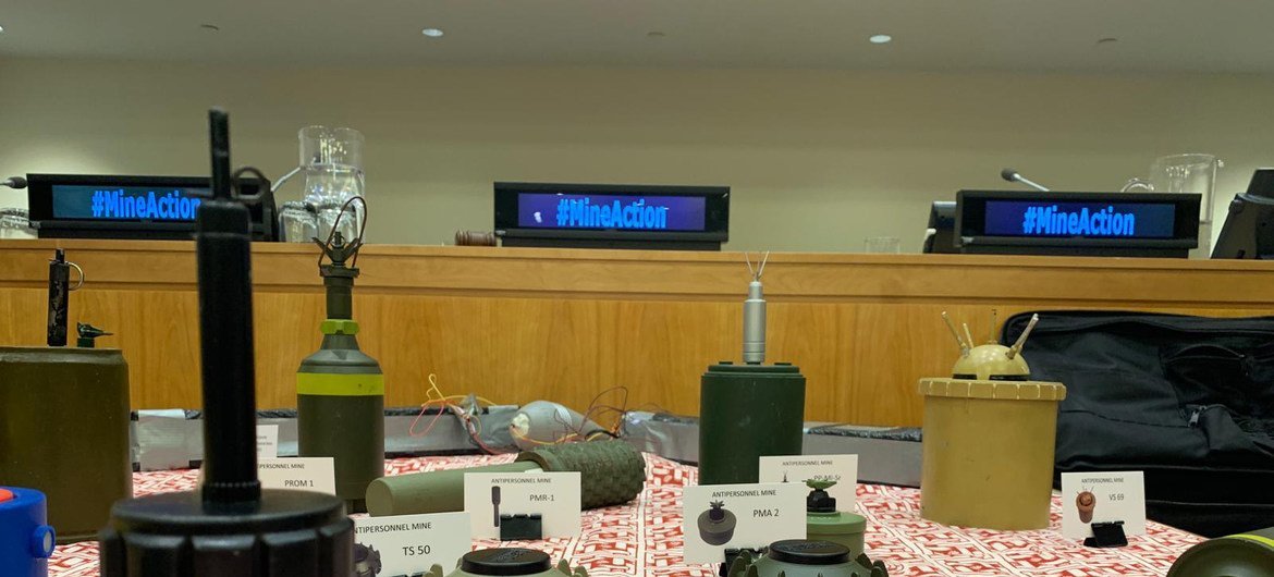 Мина и другие взрывоопасные устройства - на выставке в ООН по случаю Международного дня просвещения о минной опасности