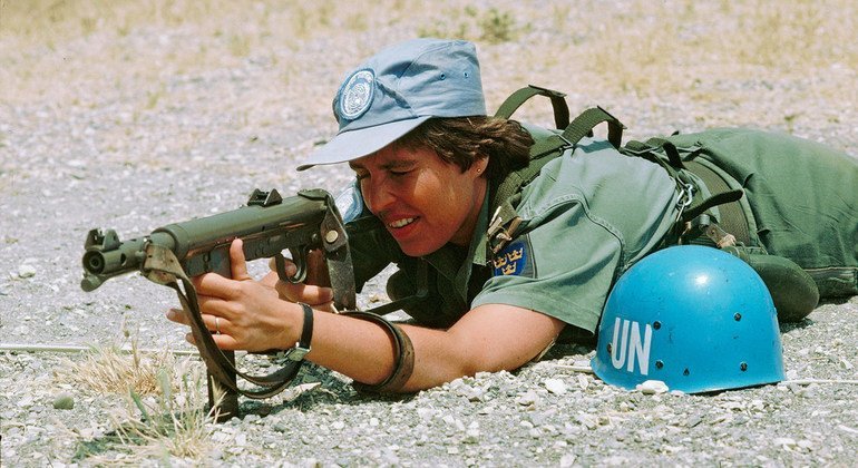 A female member of the Swedish Infantry Battalion attached to UNFICYP on target practice at Battalion Headquarters, Larnaca. The 12 female members of the battalion were the first women to join the Force in Autumn 1979.