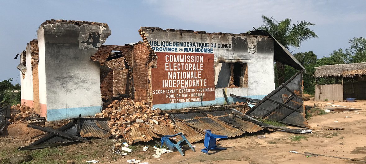 An Electoral Commission building in Yumbi town, that was partially destroyed during inter-communal violence in December 2018 (file)