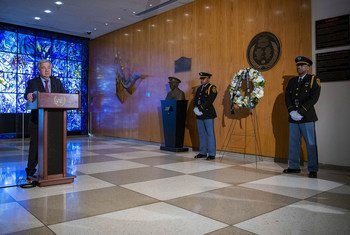 الأمين العام في مراسم تكريم ذكرى موظفي الأمم المتحدة الذين لقوا حتفهم في حادثة الطائرة الإثيوبية. 15 مارس/آذار 2019.