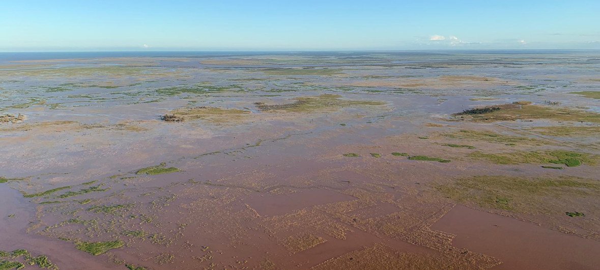 Vue aérienne des inondations provoquées par le cyclone Idai, au Mozambique. De fortes pluies ont causé des destructions massives.