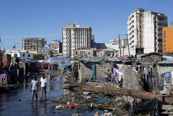 Águas paradas são um problema para a propagação da cólera