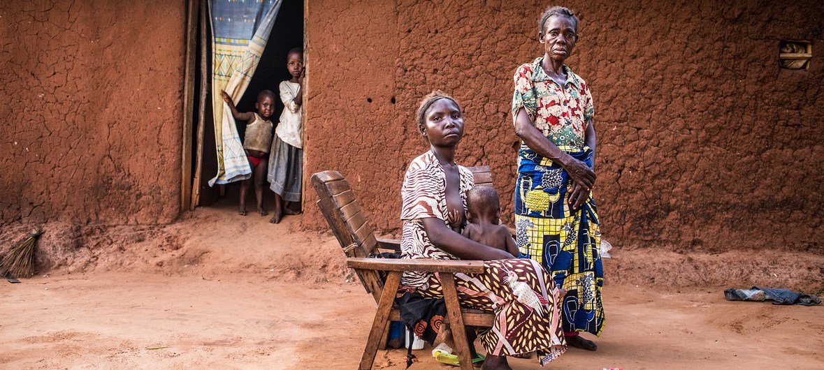 A Mbuji-Mayi, dans la province du Kasaï-Oriental, en République démocratique du Congo, trois générations de Congolais touchés par l'instabilité (photo d'archives).