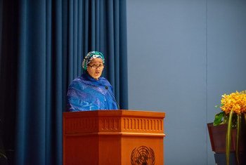 La Vice-Secrétaire générale des Nations Unies, Amina J. Mohammed, prend la parole lors de l'ouverture du sixième Forum Asie-Pacifique sur le développement durable à Bangkok