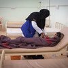 Une patiente atteinte de choléra se fait soigner à l'hôpital Al-Sadaqah d'Aden. (Août 2018)