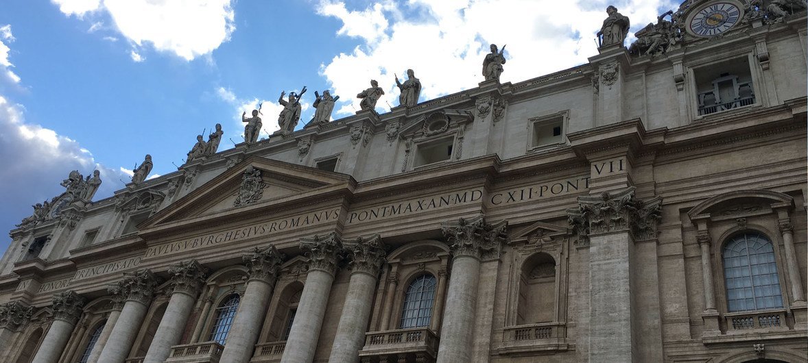 Собор Святого Петра в Риме. Рим входит в Сеть творческих городов ЮНЕСКО