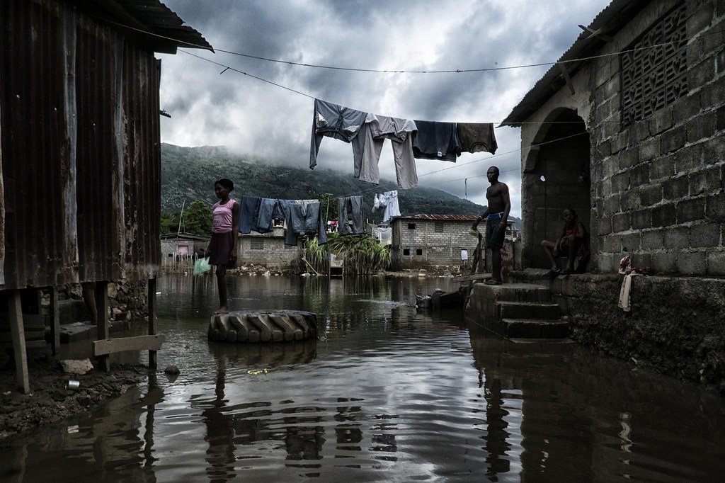 En 2014, après des jours de pluies continues, des régions du nord d’Haïti ayant subi de graves inondations, faisant plus d’une douzaine de morts et des milliers de sans abri.