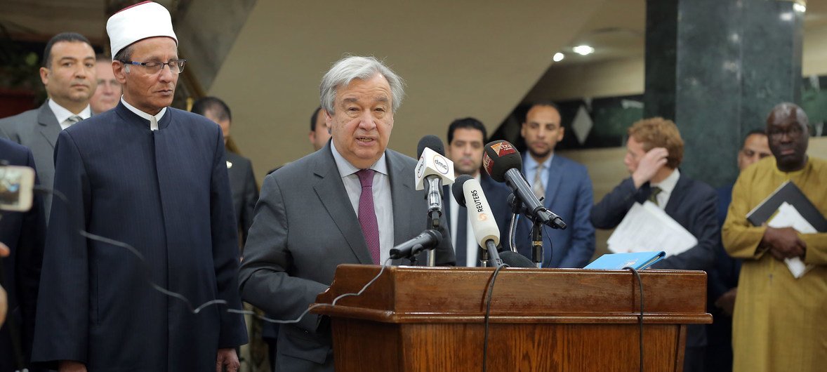 Katibu Mkuu António Guterres  akizungumza katika msikiti wa al-Azhar  mjini Cairo akielexzea mshikamano wake na kusisitiza haja ya kupambana na janga la chuki dhidi ya wageni na mifumo yote ya chuki na ubaguzi. 2 Aprili 2019