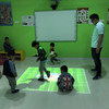 Niños con autismo aprenden con la ayuda de la nueva tecnología en China.