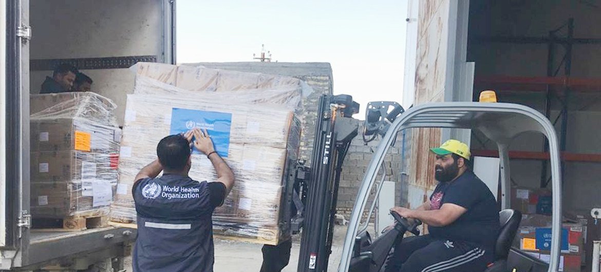  منظمة الصحة العالمية ترسل شحنة من اللوازم والإمدادات الطبية إلى محافظة ميسان استجابةً لاحتياجات مديرية الصحة في ميسان في أعقاب الفيضانات الأخيرة التي ضربت المنطقة.