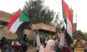 Protesters take to streets in the Sudanese capital, Khartoum. (11 April 2019)