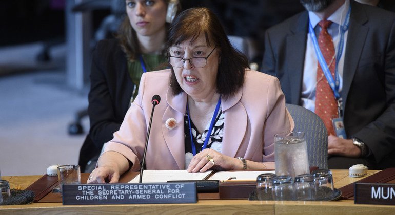 فيرجينيا غامبا، الممثلة الخاصة للأمين العام للأطفال والصراعات المسلحة، تطلع اجتماع مجلس الأمن على الوضع في الشرق الأوسط.