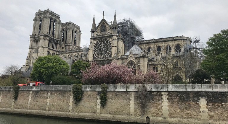 La catedral de Notre Dame después del incendio del 15 de abril.