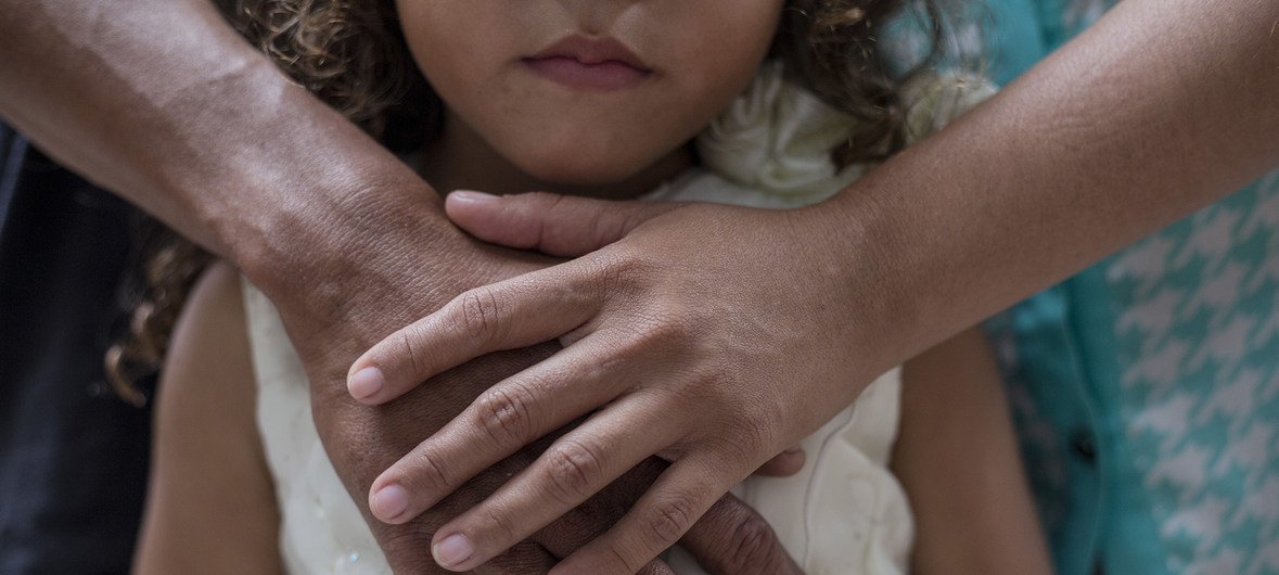 Una niña y su familia piden asilo en San José, Costa Rica, después de huir de Nicaragua.