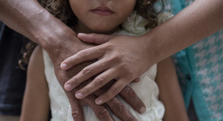 Una niña y su familia piden asilo en San José, Costa Rica, después de huir de Nicaragua.
