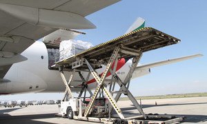 UNHCR airfreights in supplies for distribution to those in need after flooding and heavy rains swept 24 of 31 provinces in the Islamic Republic of Iran. 