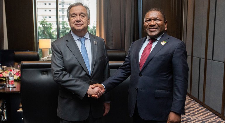 António Guterres, secretário-geral da ONU e o presidente da Moçambique, Filipe Nyusi, durante encontro em Pequim.