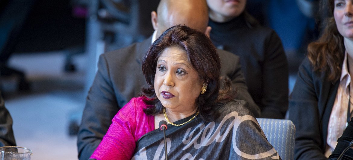 Pramila Patten, Representante Especial do Secretário-Geral sobre Violência Sexual em Conflitos, discursa em uma reunião do Conselho de Segurança da ONU .
