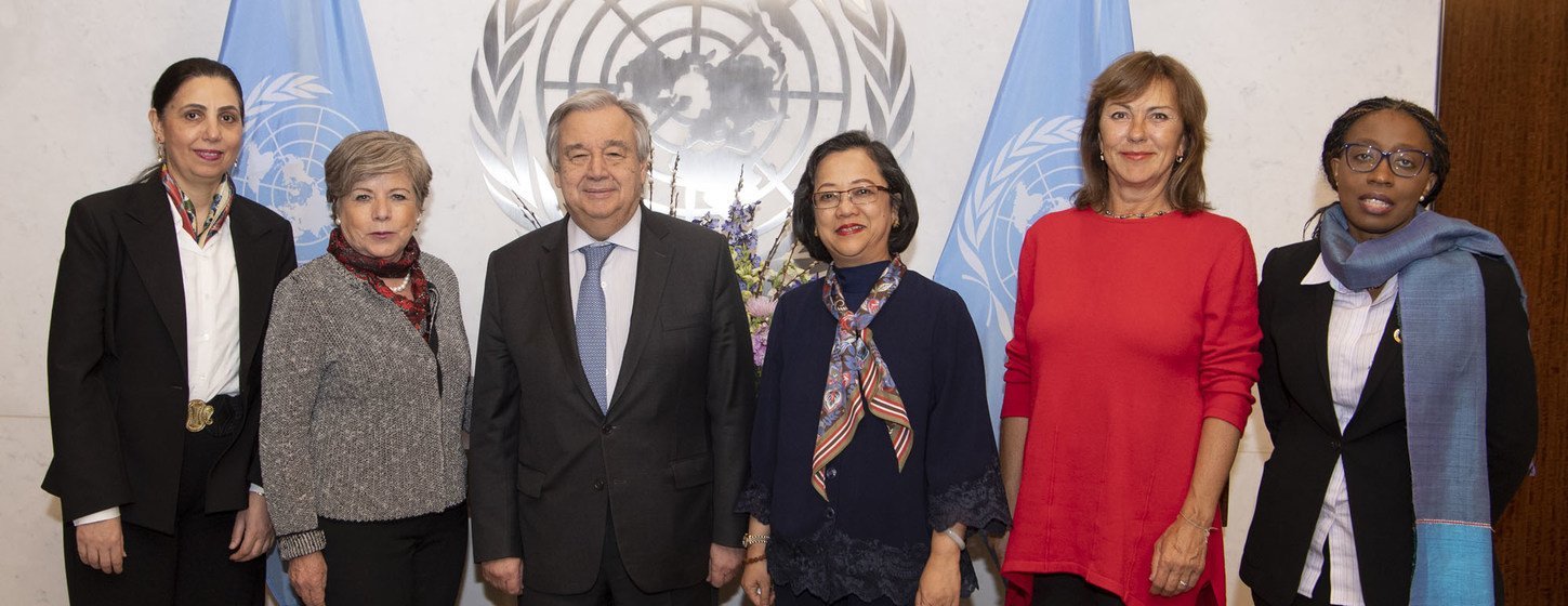 Secretary-General António Guterres (3rd left) is flanked by Executive Secretaries of the Regional Commissions (left to right): Rola Dashti, Economic and Social Commission for Western Asia (ESCWA); Alicia Bárcena, Economic Commission for Latin America and the Caribbean (ECLAC); Armida Alisjahbana, Economic and Social Commission for Asia and the Pacific (ESCAP), Oľga Algayerová, Economic Commission for Europe (UNECE); Vera Songwe, UN Economic Commission for Africa (UNECA).