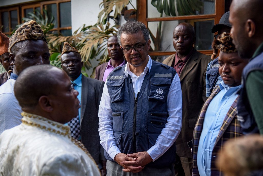 Le Directeur général de l'OMS, le Dr Tedros Adhanom Ghebreyesus, à Butembo. Dans cette ville de l’est de la RDC, des hommes armés ont attaqué le 19 avril un hôpital participant à la riposte à Ebola et tué le Dr Richard Mouzoko, un épidémiologiste à l'OMS.