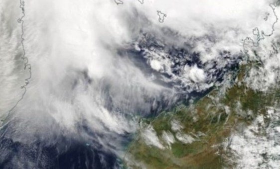 Imagem do ciclone Kenneth no canal de Moçambique a 24 de abril