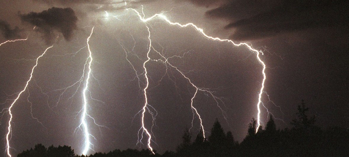 Lightning strikes can cause fatalities, especially in developing countries. (file 2006)