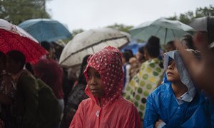 Each morning, around 5 am, hundreds of boys and girls cross the border from Venezuela to head to the buses that will take them to school in Cucuta, Colombia. (April 2019)