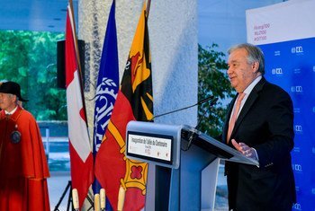 Le Secrétaire général de l’ONU, António Guterres, s’exprime lors des célébrations du 100e anniversaire de l'Organisation internationale du Travail (OIT) à Genève.