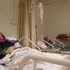 利比亚的黎波里政府医院接受治疗的2019冠状病毒肺炎患者。