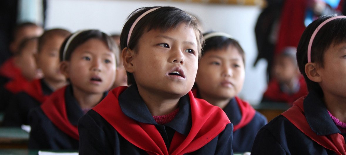 朝鲜东部的咸兴市，一所由儿基会和粮食署共同支持的寄宿制学校。
