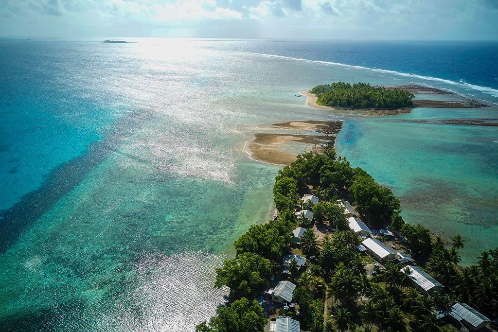 Le pays insulaire de faible altitude, Tuvalu, dans l'océan Pacifique, est particulièrement sensible à l'élévation du niveau de la mer due au changement climatique.