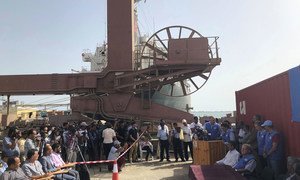 The Chairman of the Redeployment Coordination Committee (RCC), Lieutenant General Michael Lollesgaard, visits the ports of Hudaydah, Salif and Ras Issa to verify the redeployment of Ansar Allah (Houthi) forces.