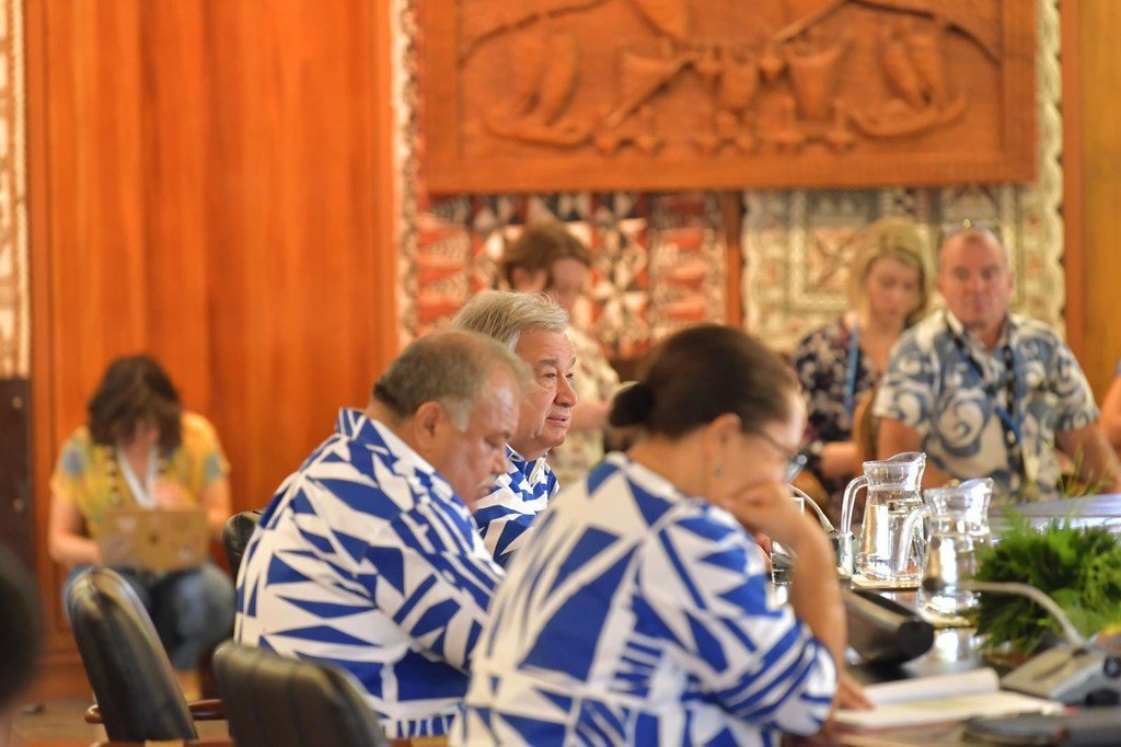 أمين عام الأمم المتحدة أنطونيو غوتيريش يتحدث أمام منتدى جزر المحيط الهادئ في فيجي. 15 مايو/أيار.