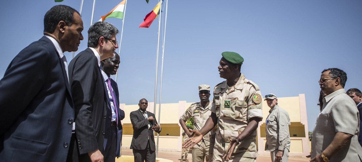 2017年10月，联合国安理会成员前往马里的莫普提，会见了五国集团萨赫勒联合国部队的指挥官。